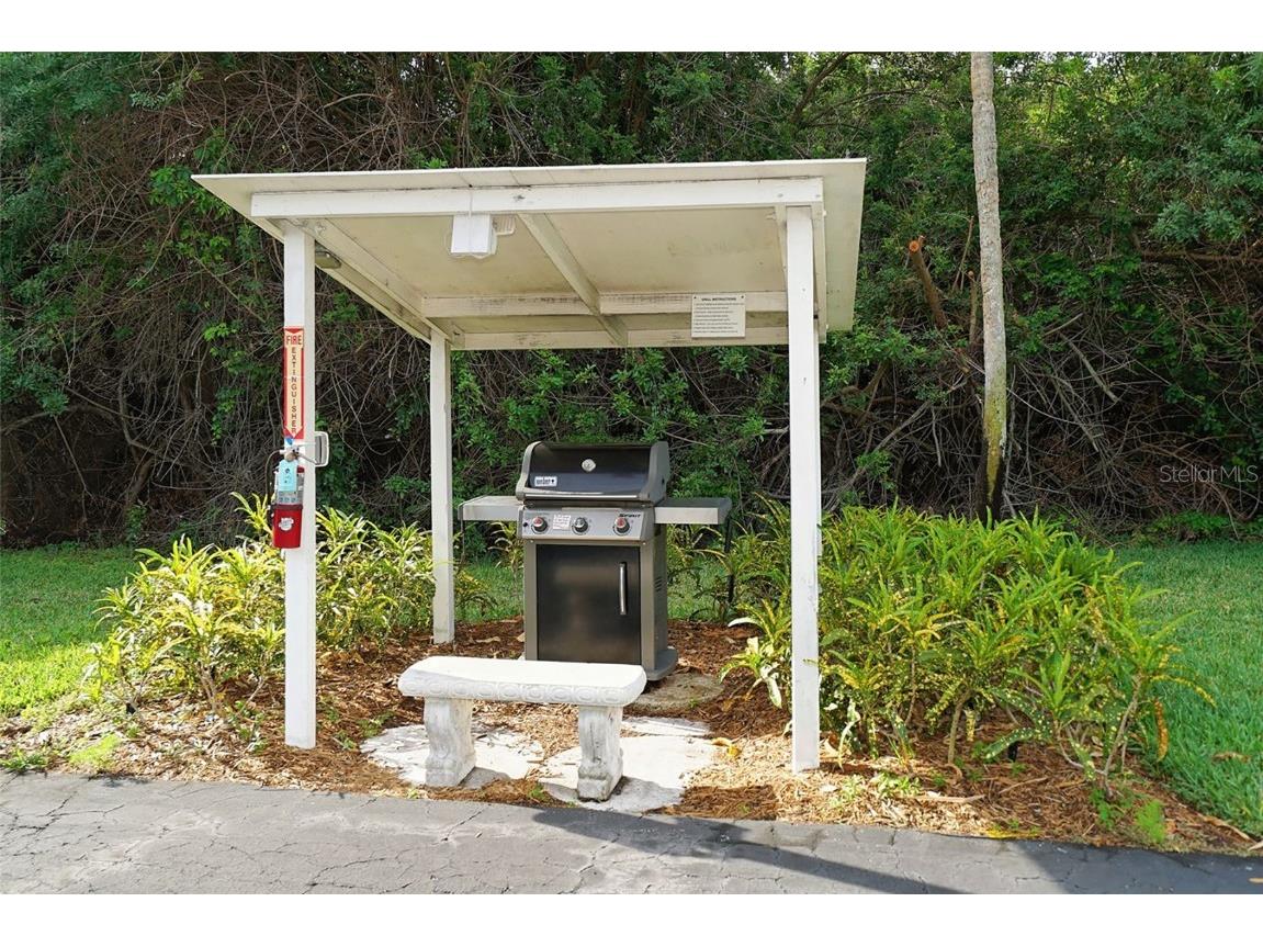 576 Sutton Place Longboat Key FL 34228 - INTER COASTAL WATERWAY A4675729 image45