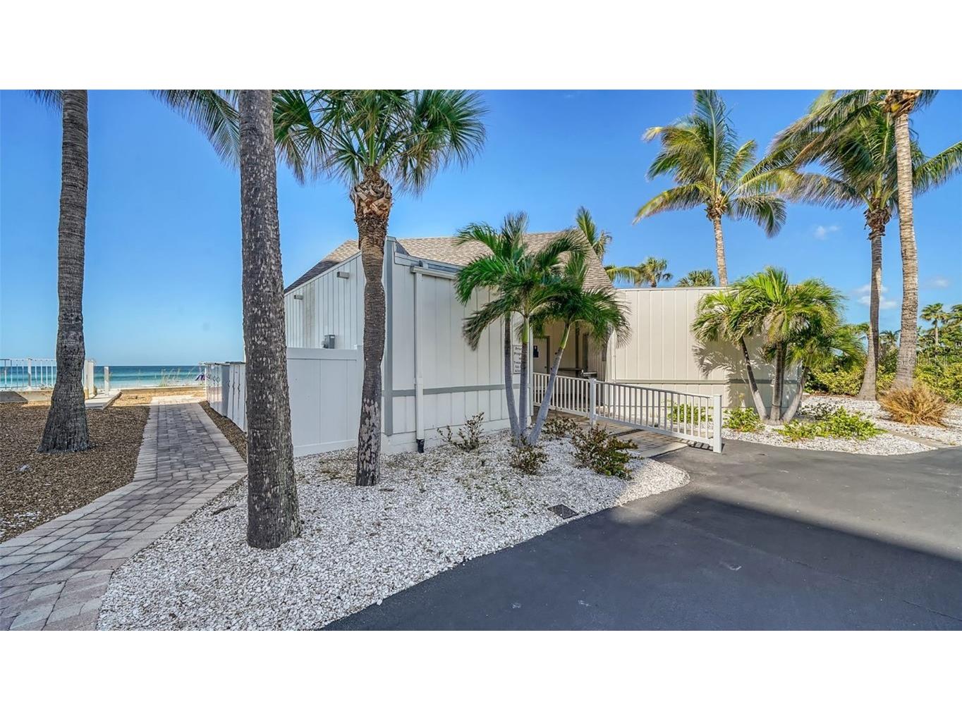 576 Sutton Place Longboat Key FL 34228 - INTER COASTAL WATERWAY A4675729 image54