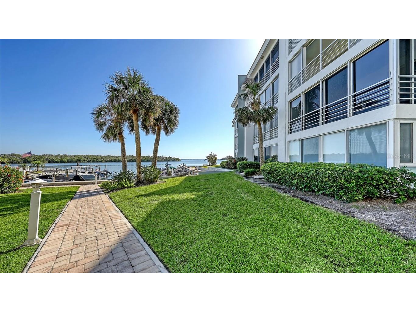 576 Sutton Place Longboat Key FL 34228 - INTER COASTAL WATERWAY A4675729 image62