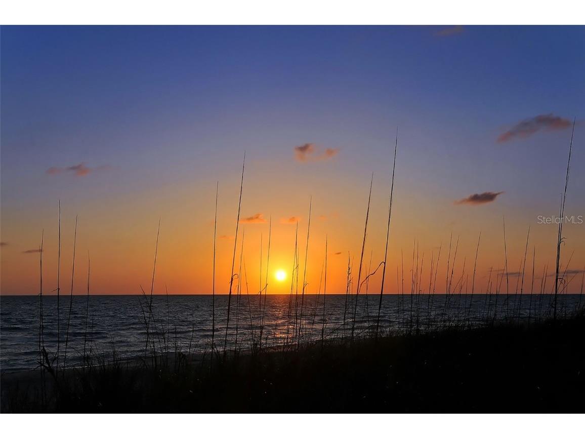 576 Sutton Place Longboat Key FL 34228 - INTER COASTAL WATERWAY A4675729 image64