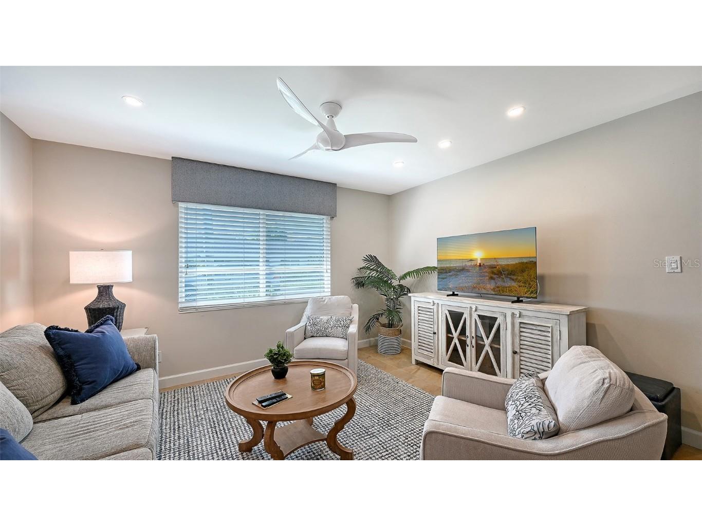 576 Sutton Place Longboat Key FL 34228 - INTER COASTAL WATERWAY A4675729 image8