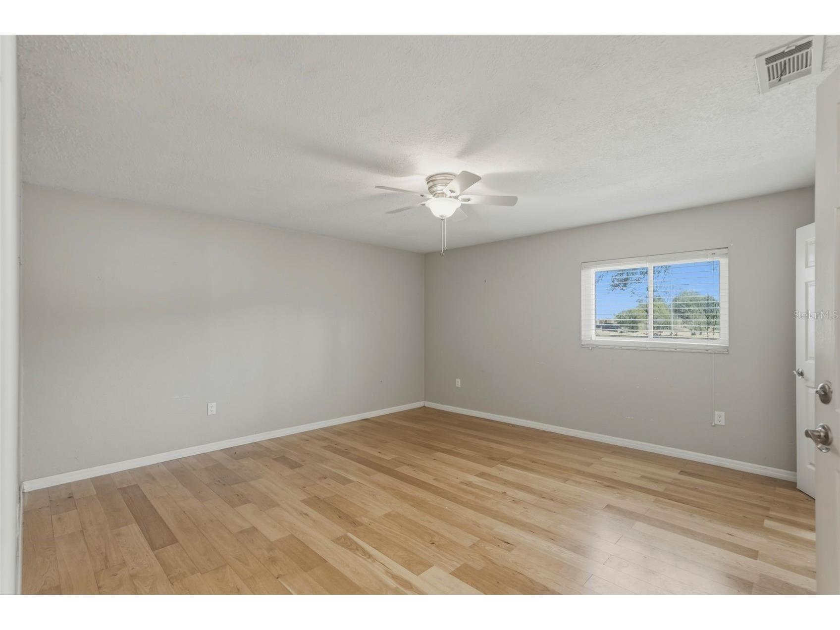 5760 71st Street N Saint Petersburg FL 33709 TB8478638 image11