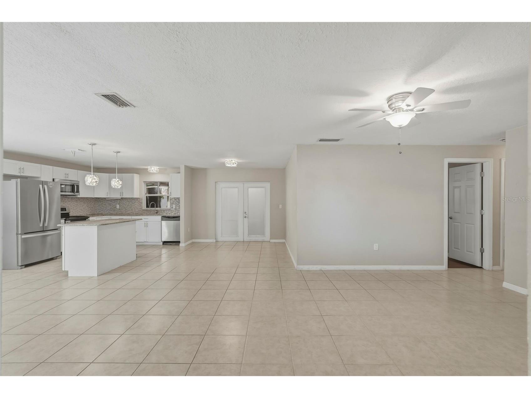 5760 71st Street N Saint Petersburg FL 33709 TB8478638 image2