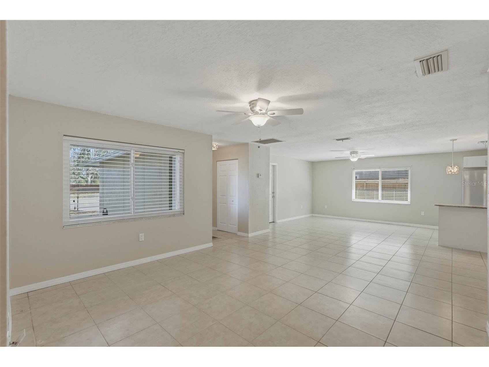 5760 71st Street N Saint Petersburg FL 33709 TB8478638 image3
