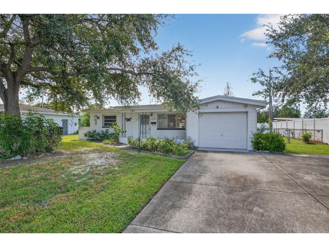 5760 Hobson Street NE Saint Petersburg FL 33703 TB8421284 image1