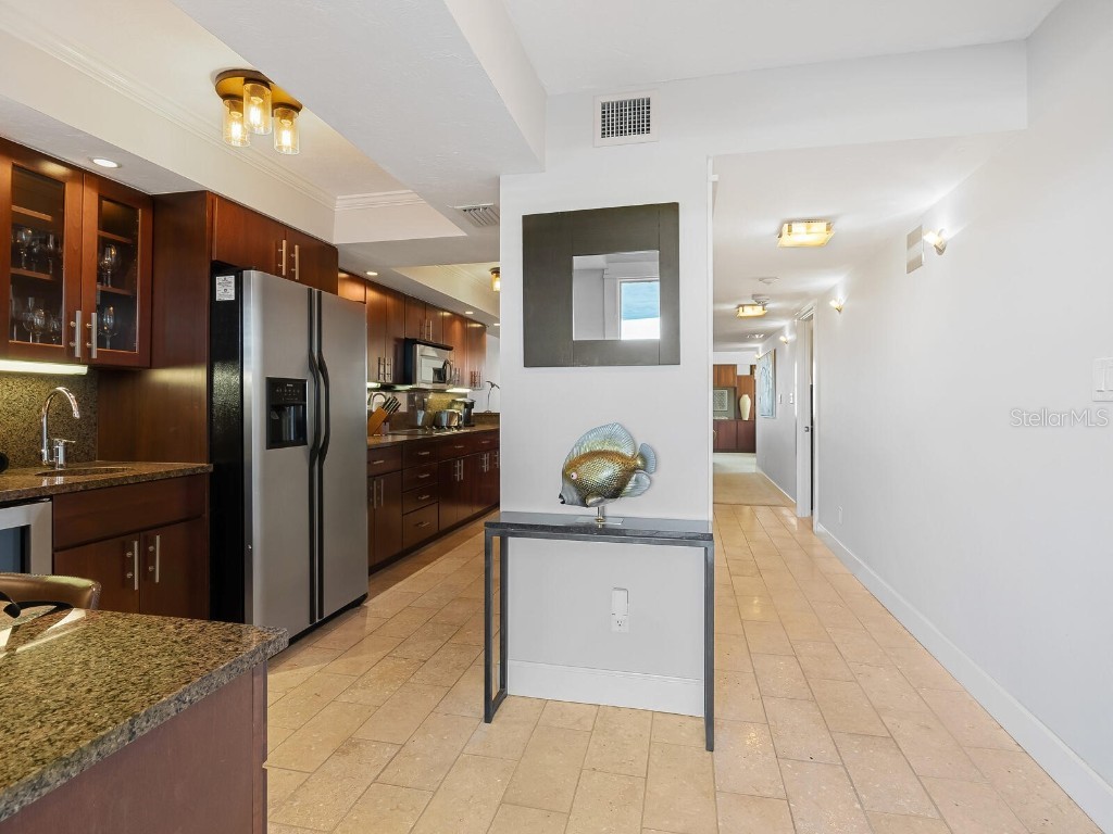 5760 Midnight Pass Road #208D Sarasota FL 34242 - GULF OF MEXICO A4550517 image2