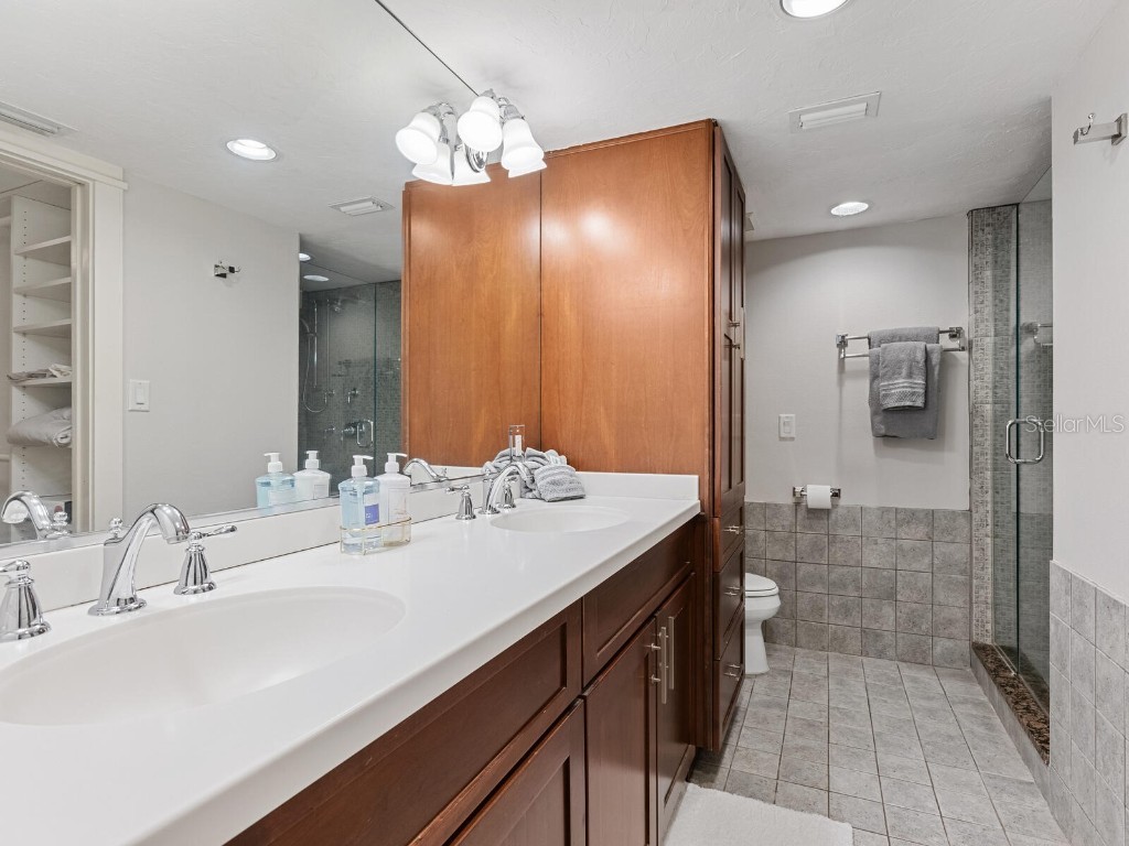 5760 Midnight Pass Road #208D Sarasota FL 34242 - GULF OF MEXICO A4550517 image23