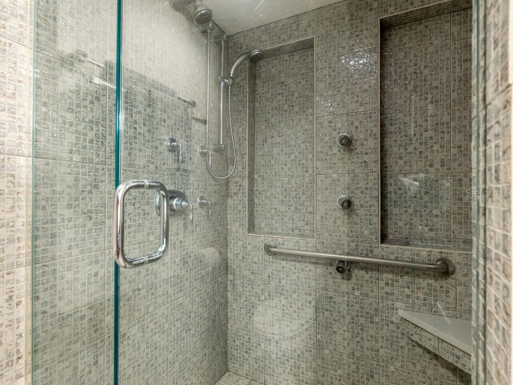 5760 Midnight Pass Road #208D Sarasota FL 34242 - GULF OF MEXICO A4550517 image24