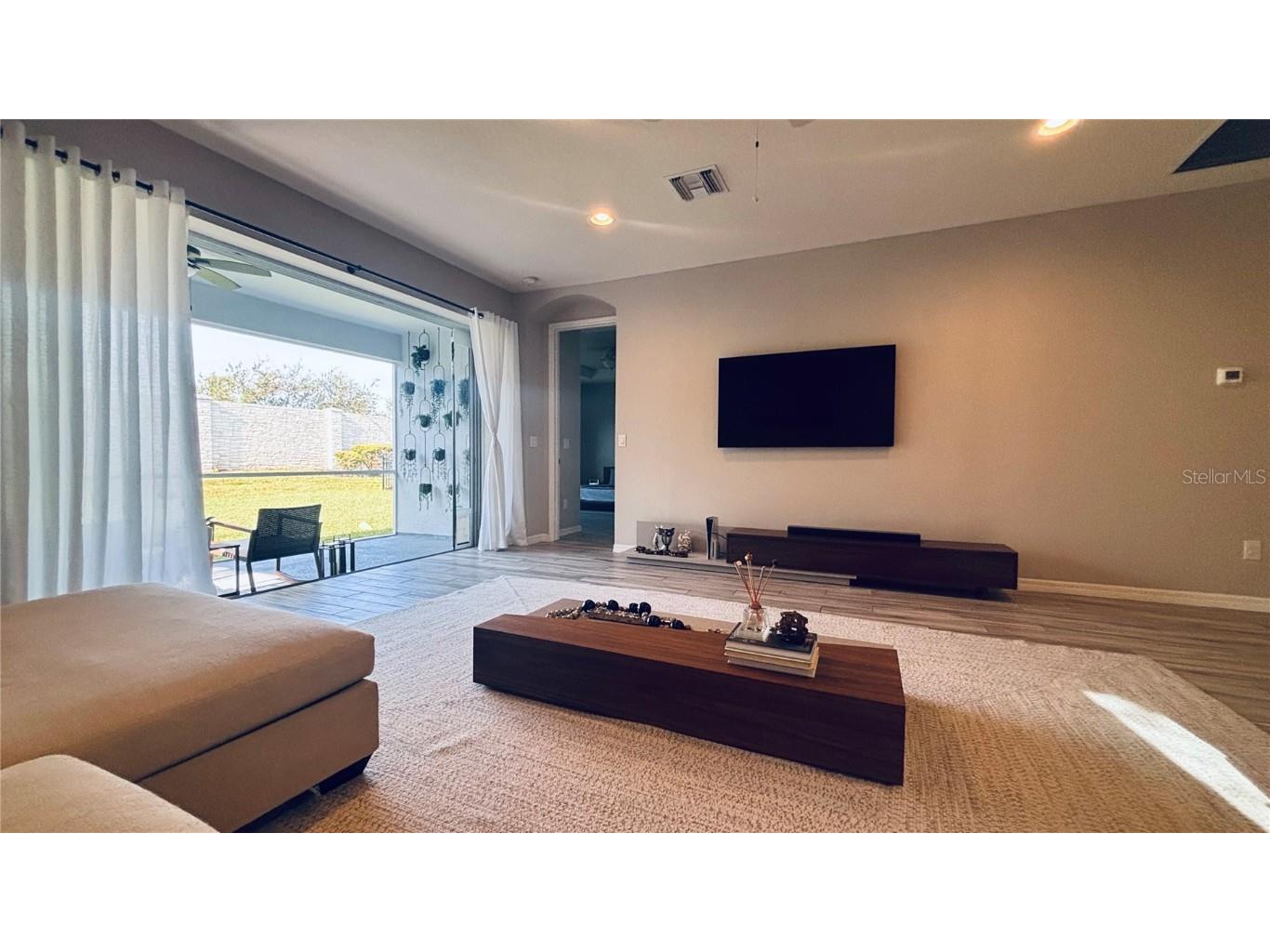 5761 Groundsel Circle Sarasota FL 34238 A4661565 image3