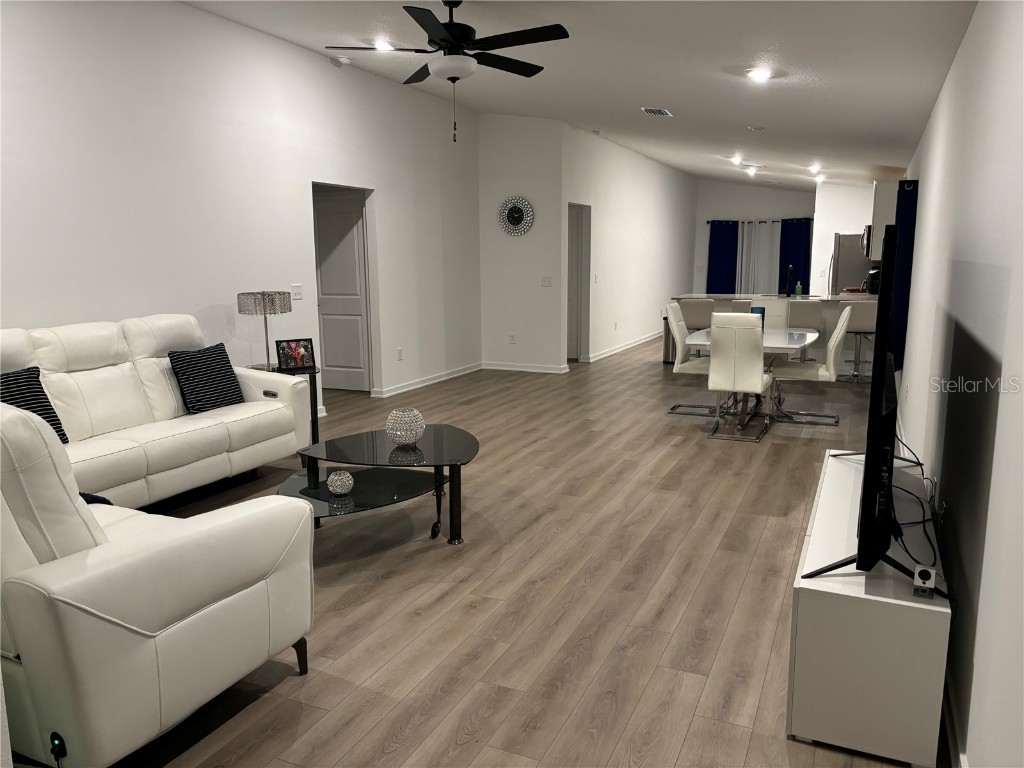 5761 Helmsman Court Tampa FL 33619 TB8453507 image4