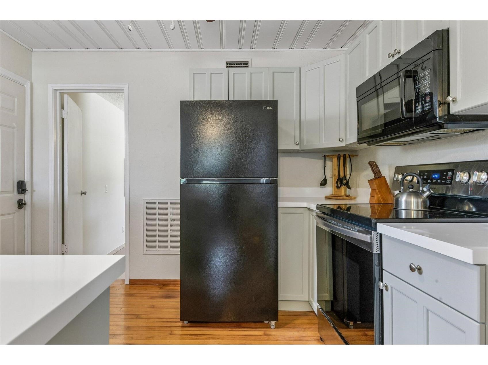 5762 2nd Avenue N Saint Petersburg FL 33710 O6427710 image11