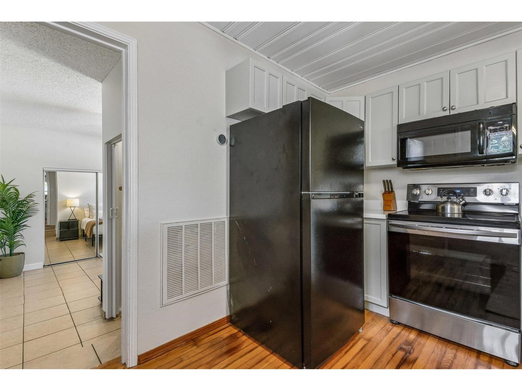 5762 2nd Avenue N Saint Petersburg FL 33710 O6427710 image13