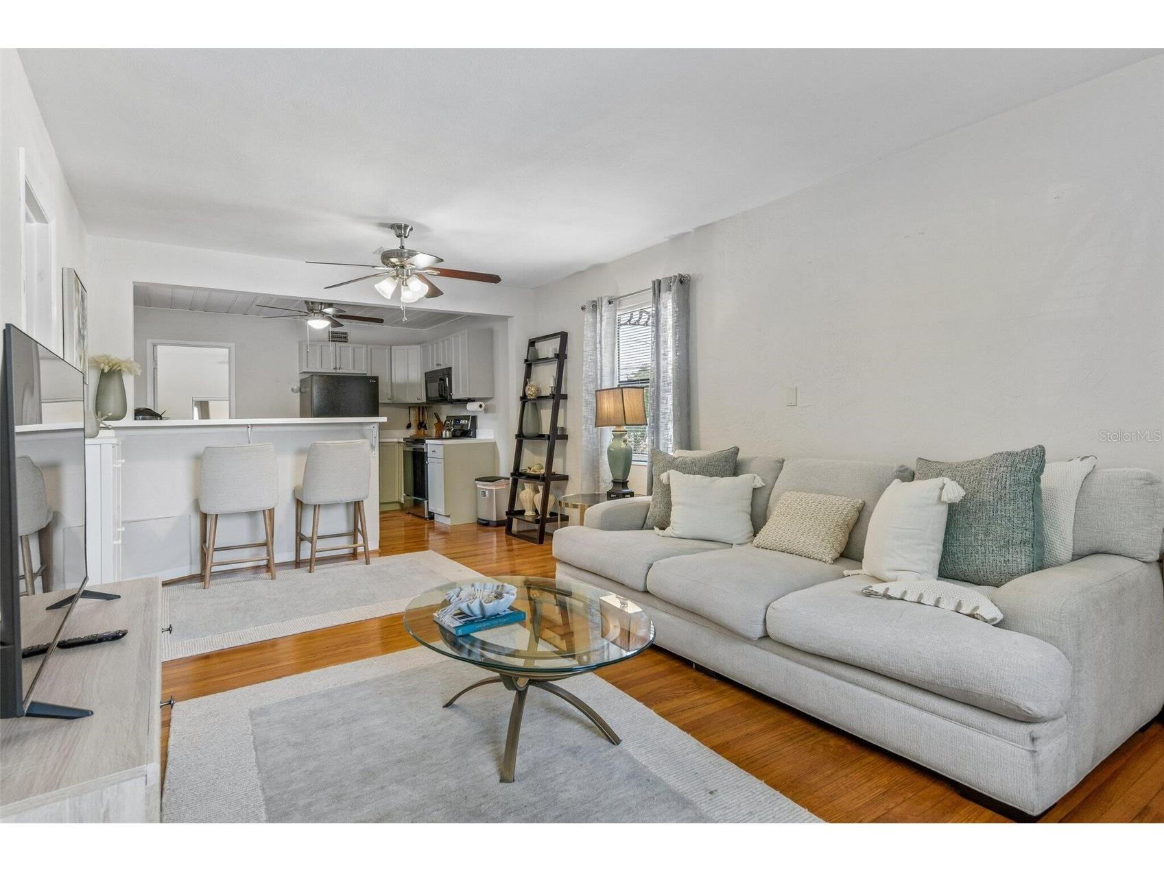 5762 2nd Avenue N Saint Petersburg FL 33710 O6427710 image4