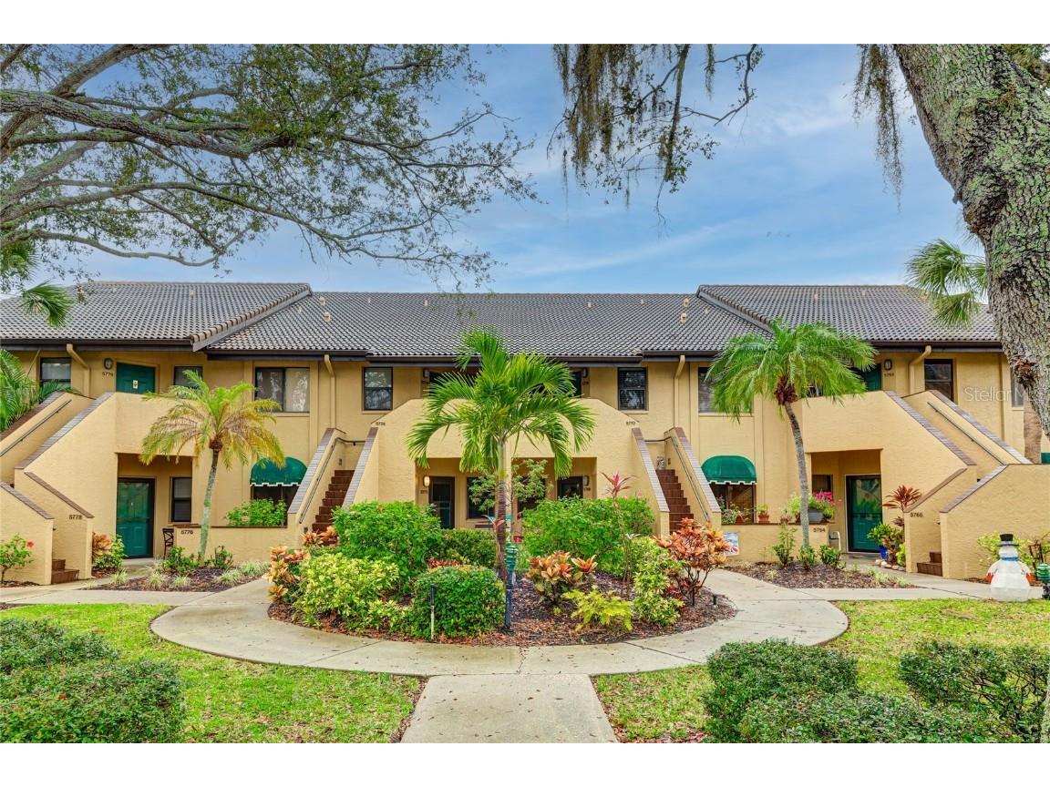 5764 Ashton Lake Drive #9 Sarasota FL 34231 - ASHTON LAKES A4594896 image1