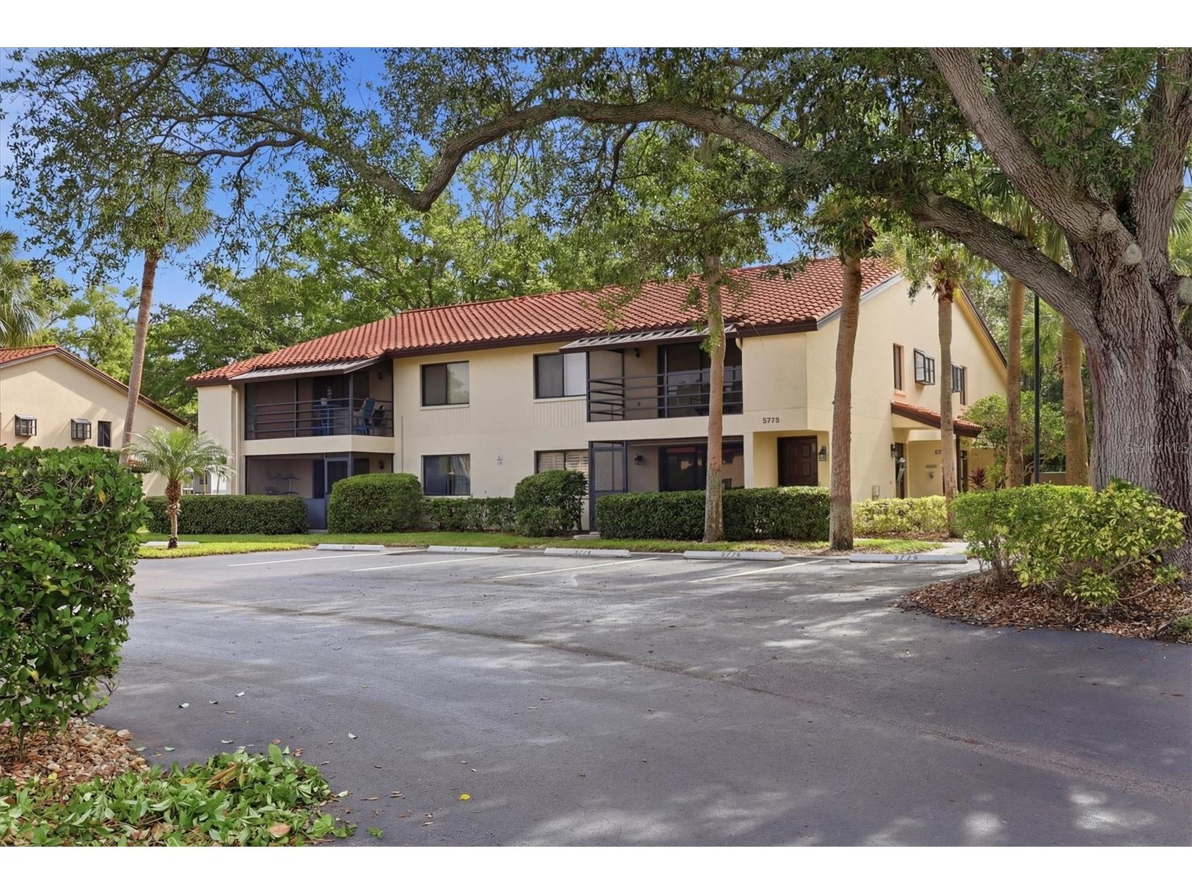 5765 Gardens Drive Sarasota FL 34243 A4688880 image1