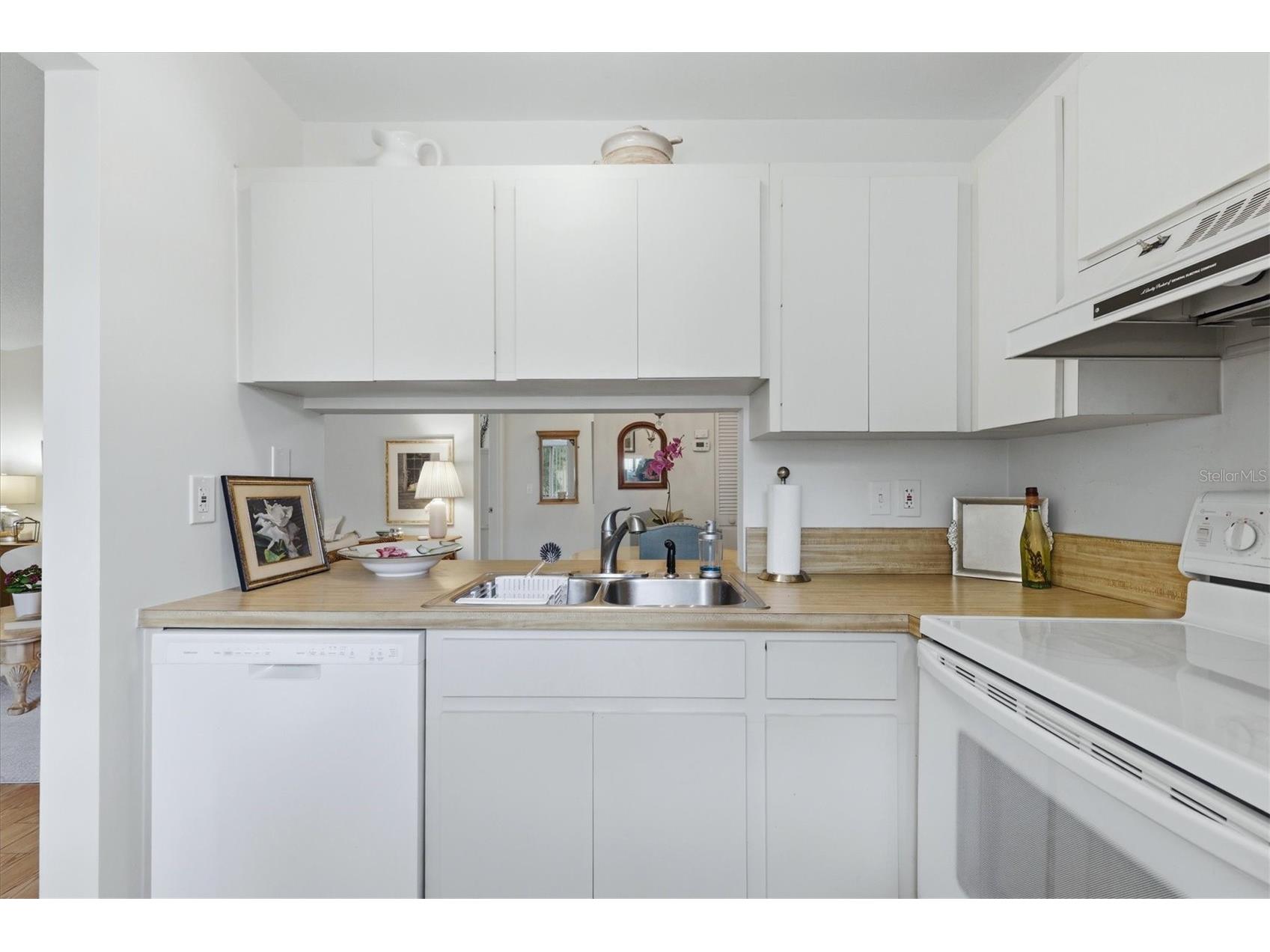 5765 Gardens Drive Sarasota FL 34243 A4688880 image18