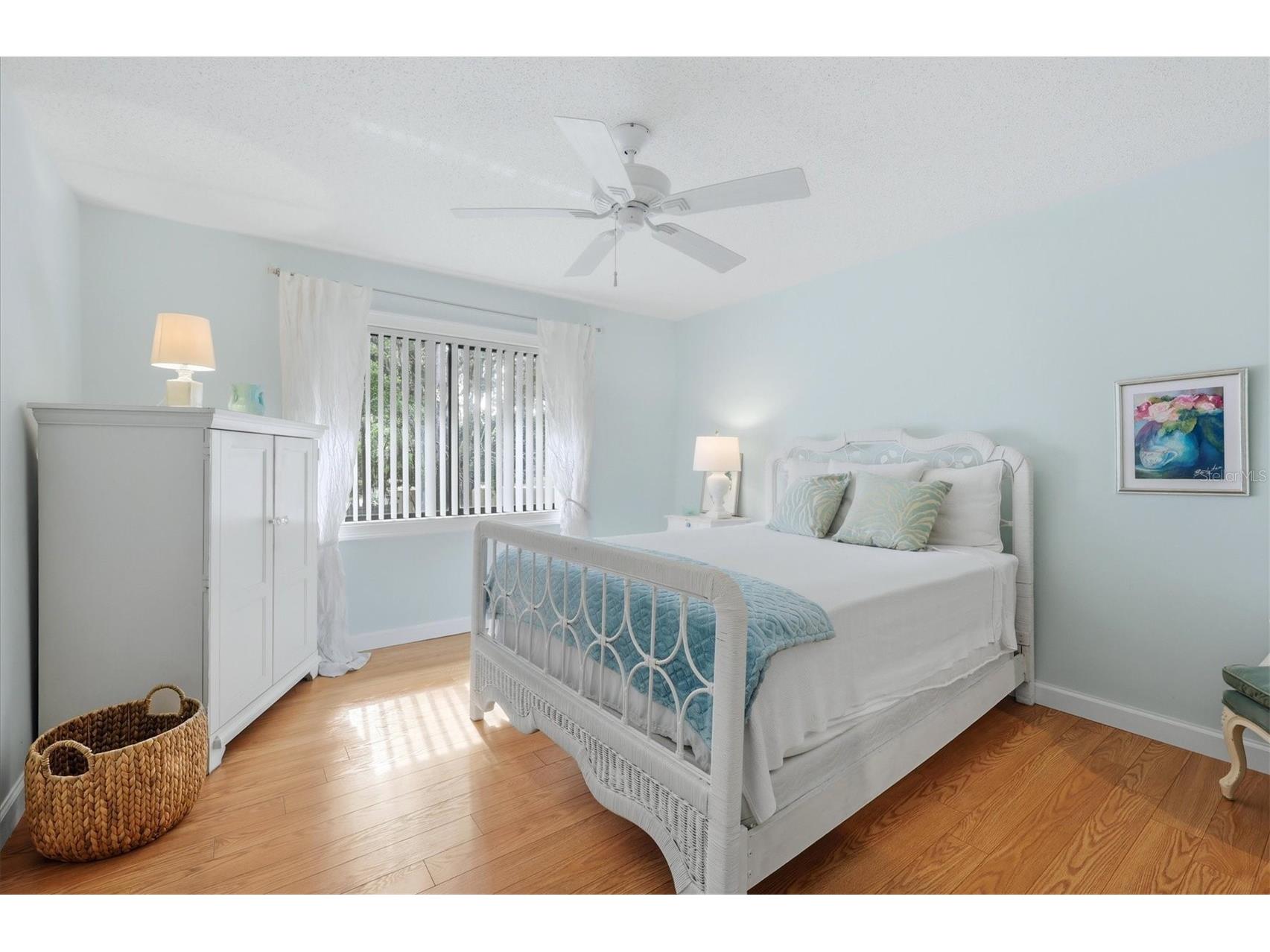 5765 Gardens Drive Sarasota FL 34243 A4688880 image19