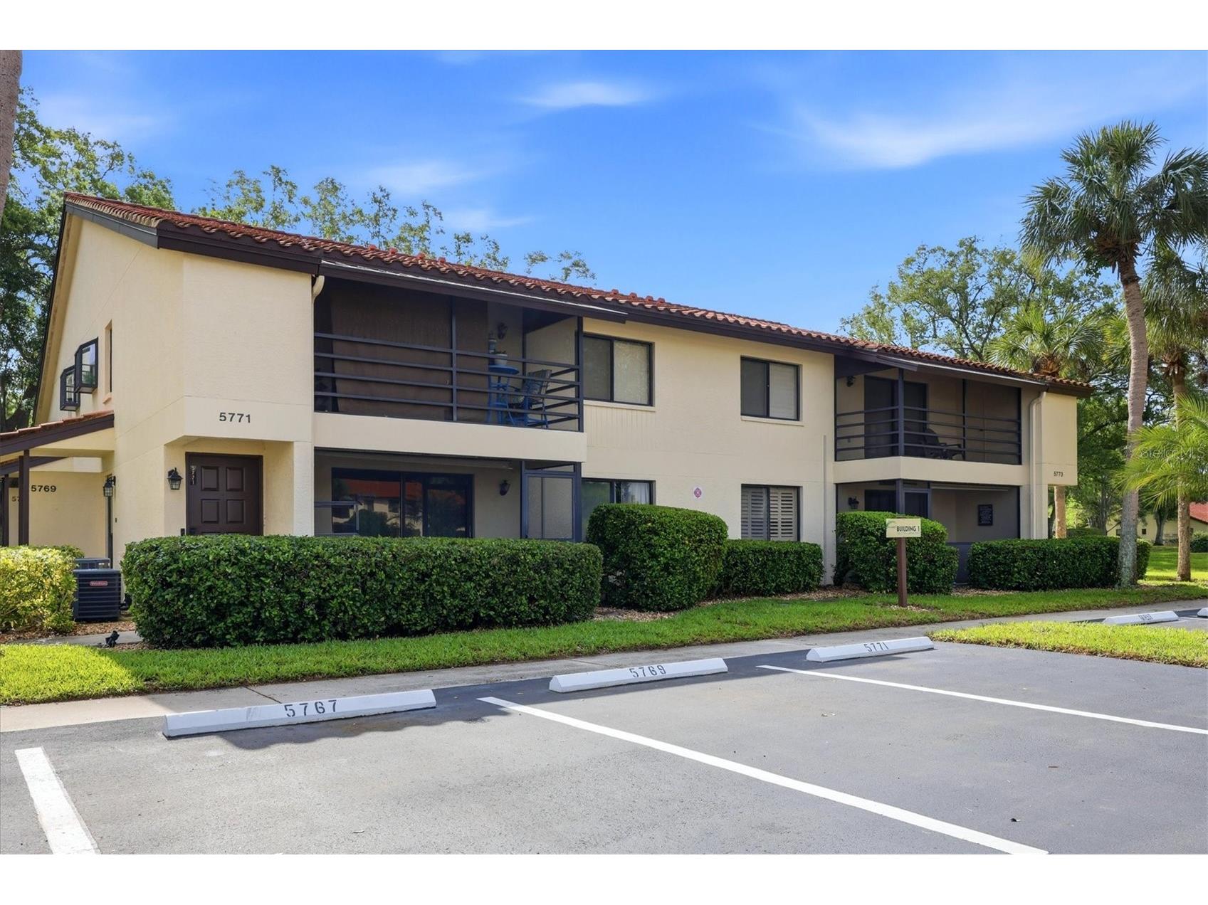 5765 Gardens Drive Sarasota FL 34243 A4688880 image2