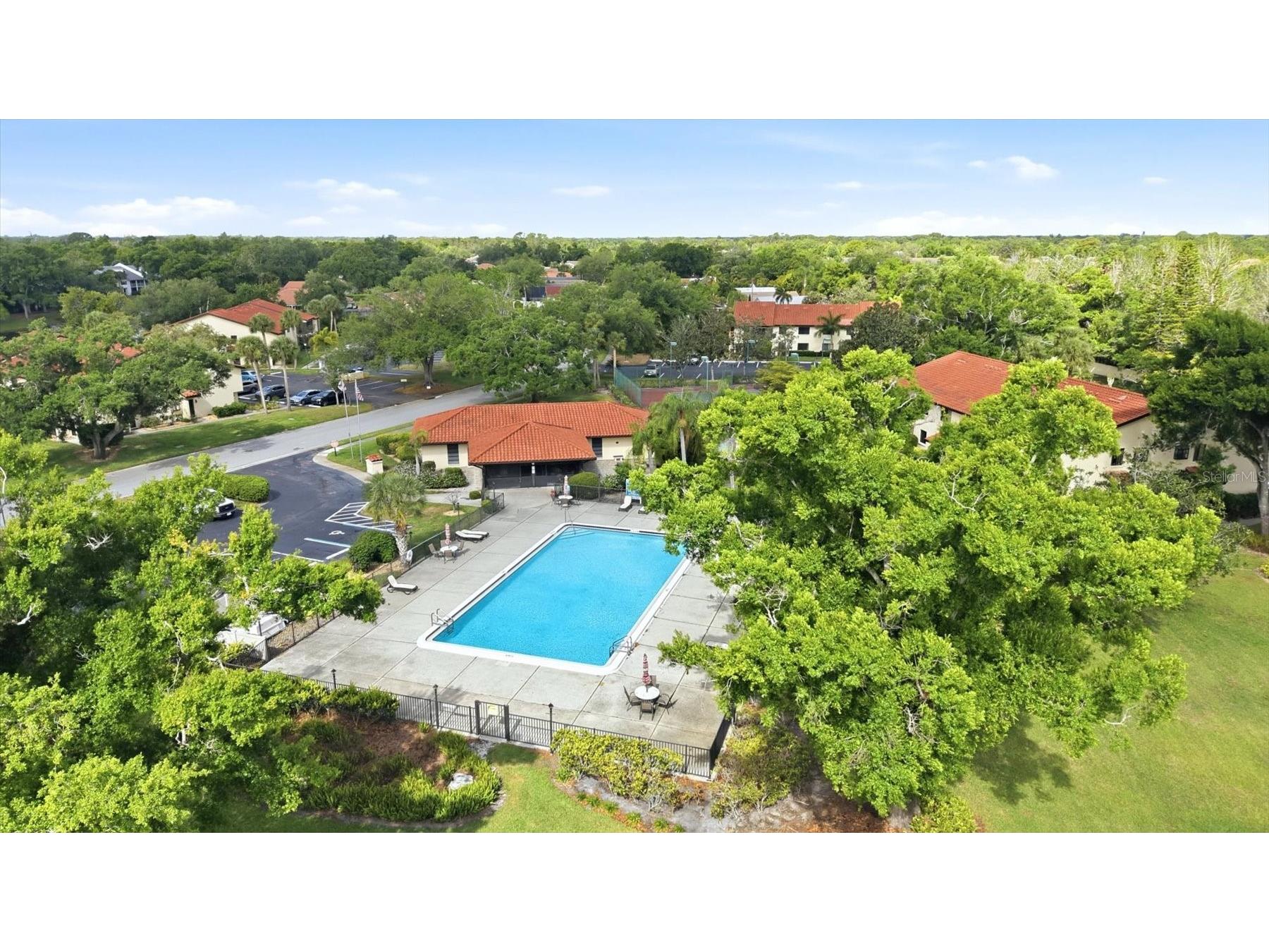 5765 Gardens Drive Sarasota FL 34243 A4688880 image4