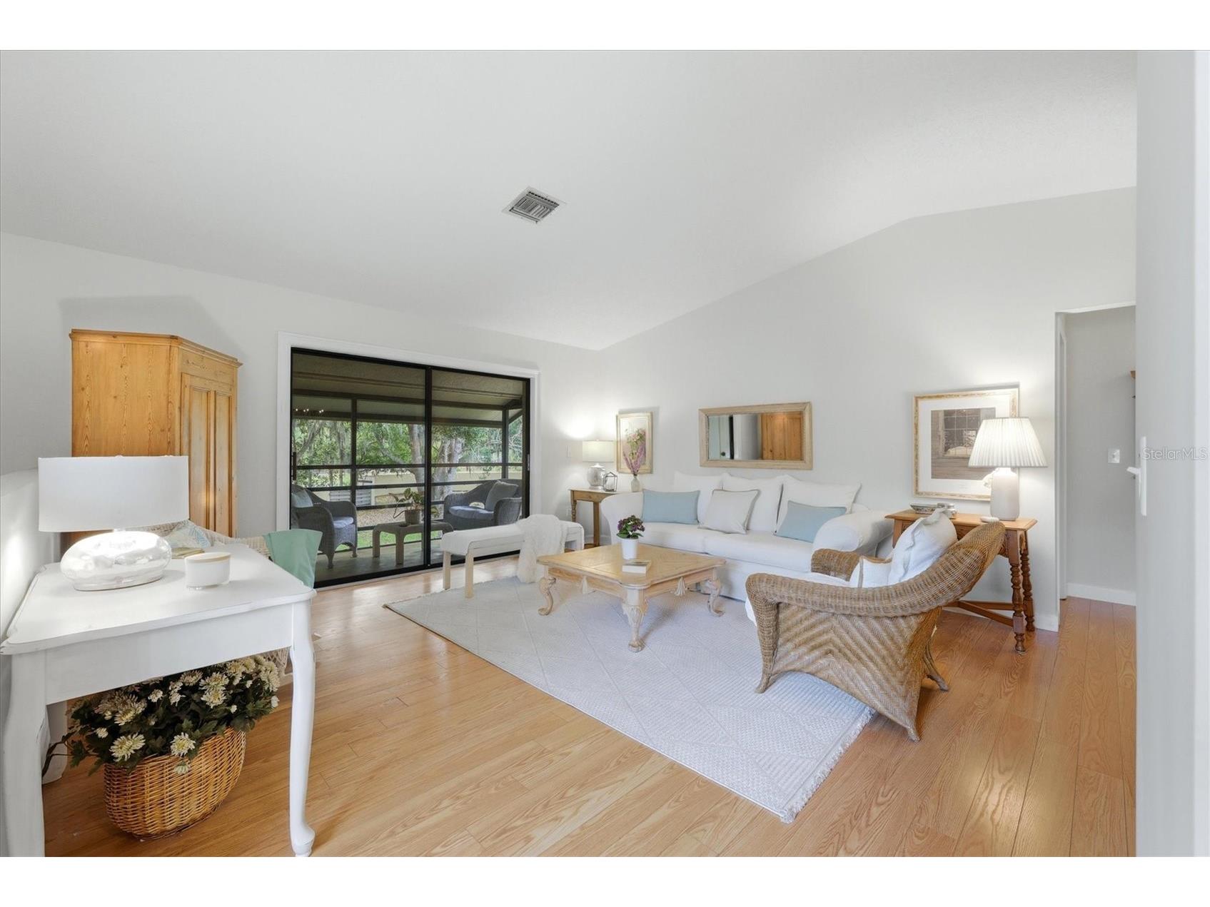 5765 Gardens Drive Sarasota FL 34243 A4688880 image8