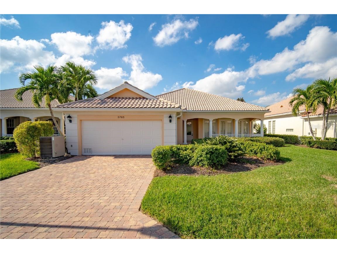 5765 Valente Place Sarasota FL 34238 A4555344 image1