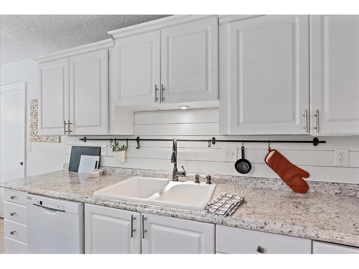 5766 Forester Pine Court Sarasota FL 34243 A4673994 image10