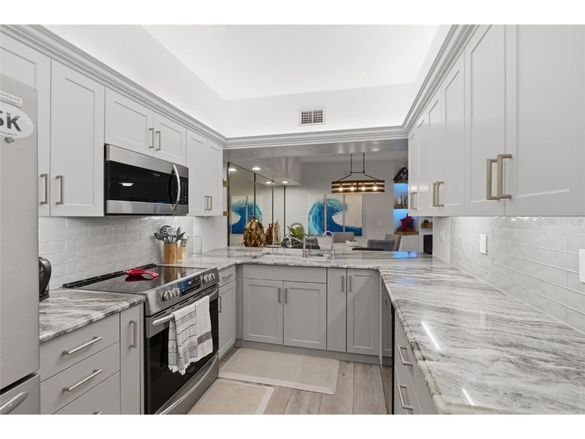 5768 Ashton Lake Drive #7 Sarasota FL 34231 A4672466 image12