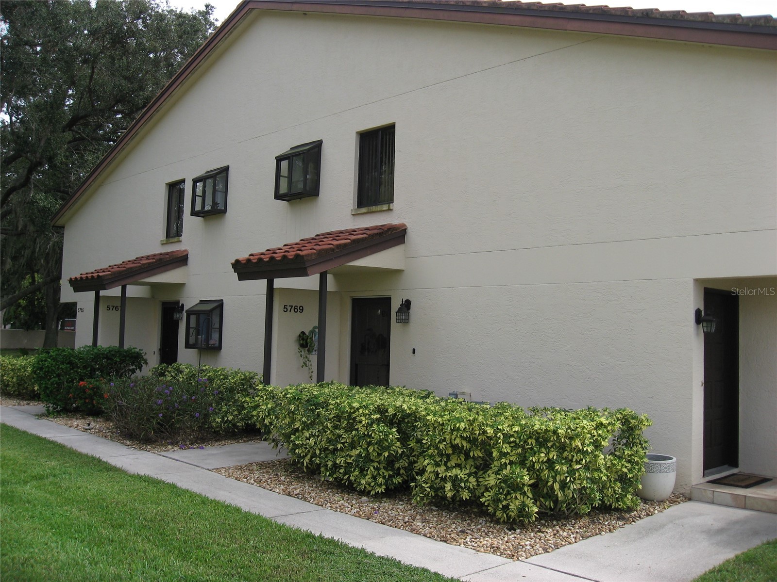 5769 Gardens Drive #101 Sarasota FL 34243 TB8473883 image1