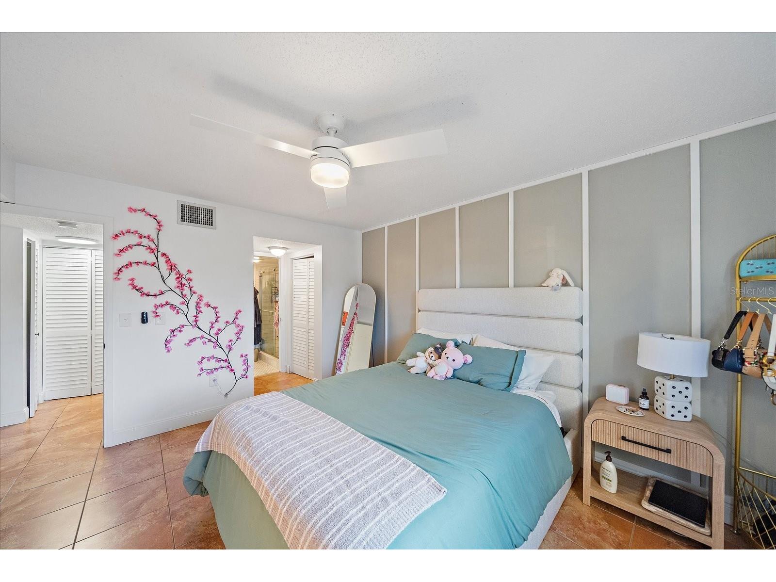 5769 Gardens Drive #101 Sarasota FL 34243 TB8473883 image19