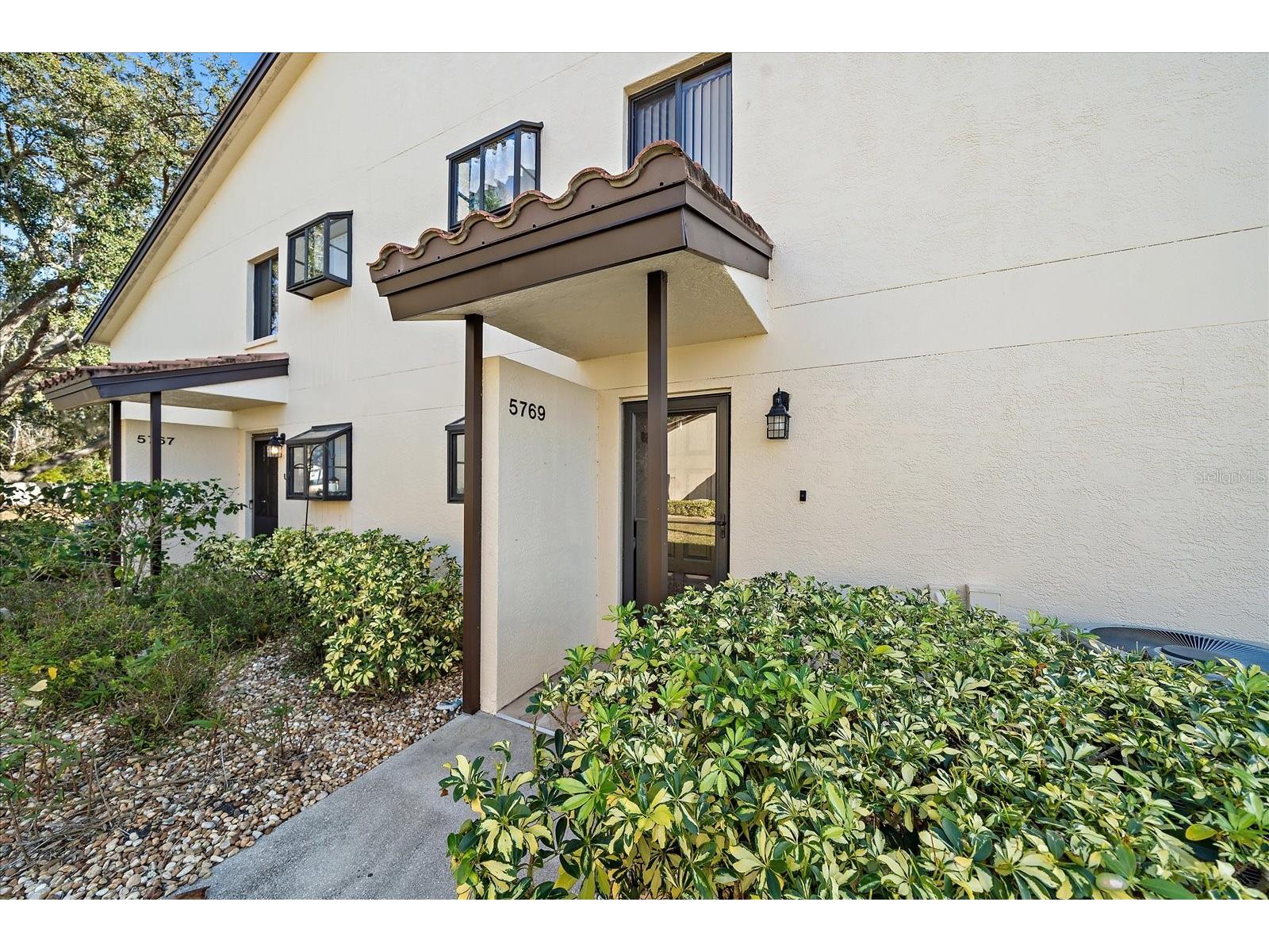 5769 Gardens Drive #101 Sarasota FL 34243 TB8473883 image2