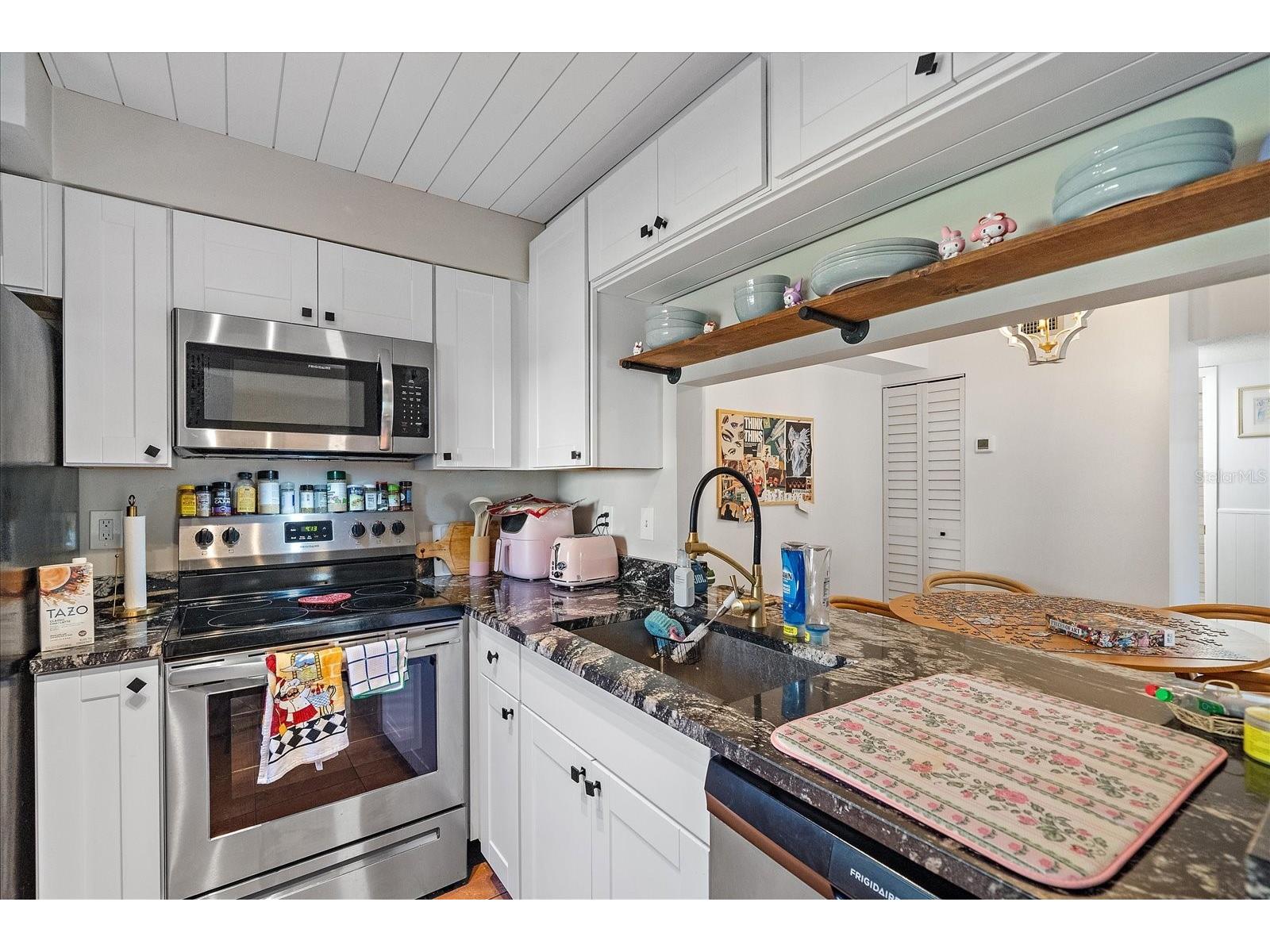 5769 Gardens Drive #101 Sarasota FL 34243 TB8473883 image6