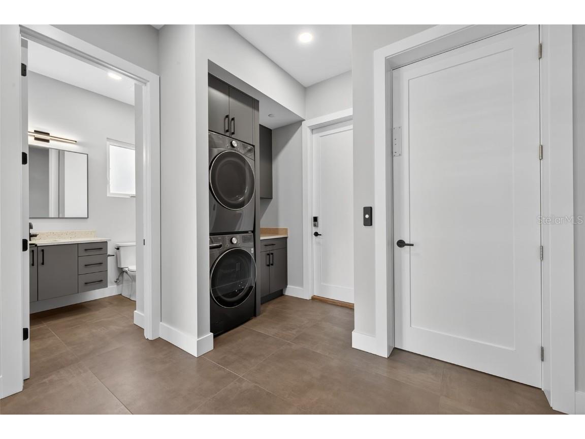 577 4th Avenue S Saint Petersburg FL 33701 TB8445635 image6