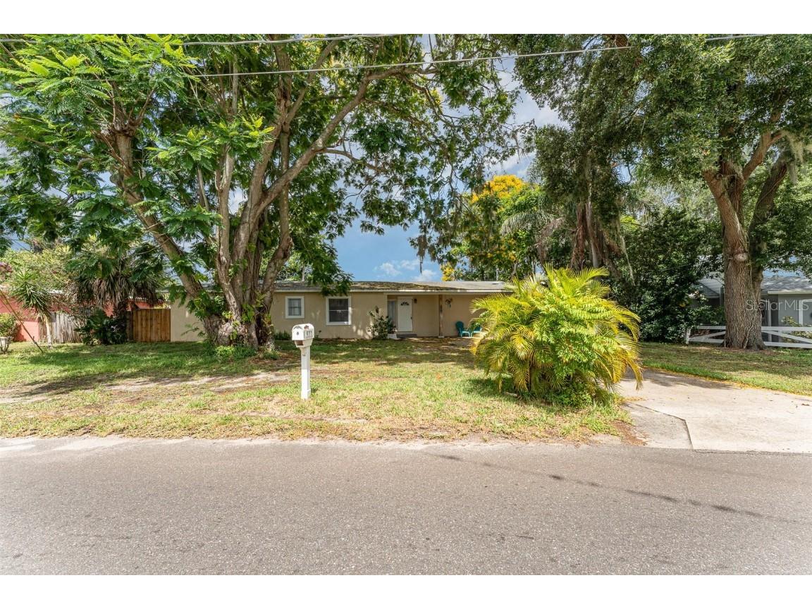 577 Lake Martha Drive NE Winter Haven FL 33881 - Lake Martha T3533941 image1