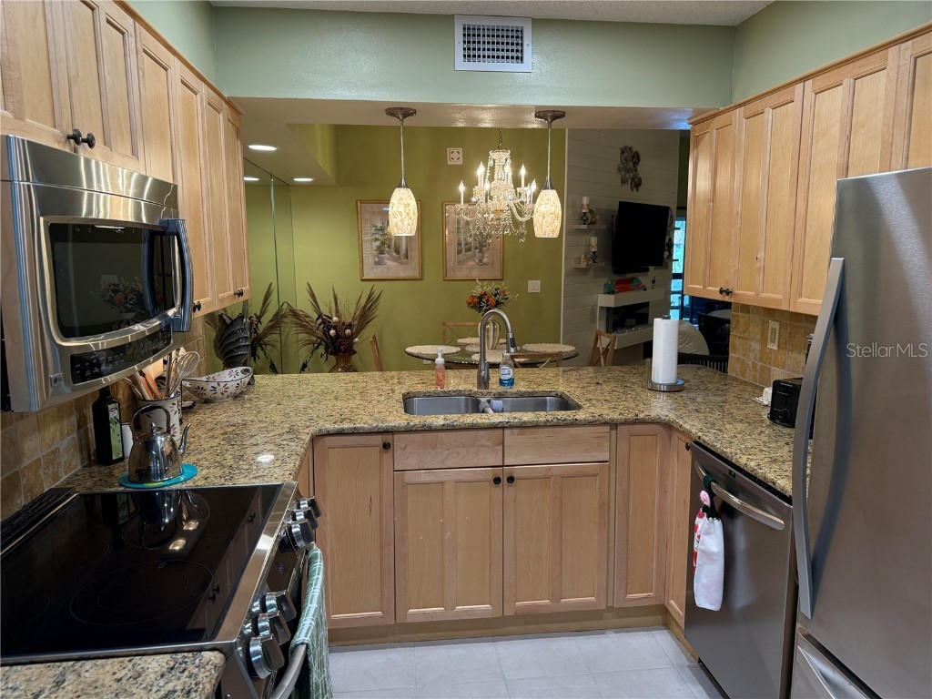 5770 Ashton Lake Drive #8 Sarasota FL 34231 - ASHTON LAKES A4666423 image12