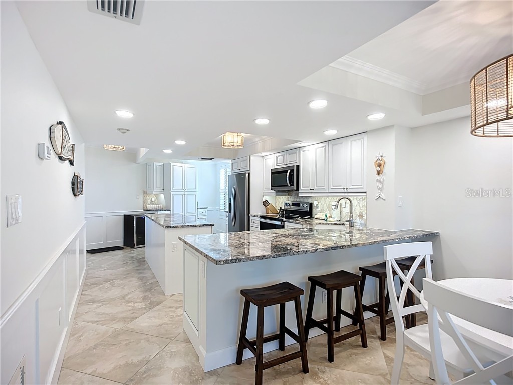 5770 Midnight Pass Road #301 Sarasota FL 34242 A4663854 image11