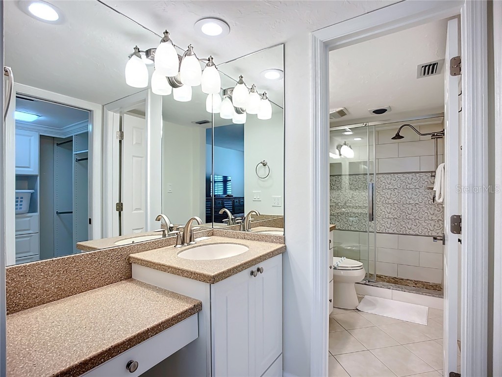 5770 Midnight Pass Road #301 Sarasota FL 34242 A4663854 image25