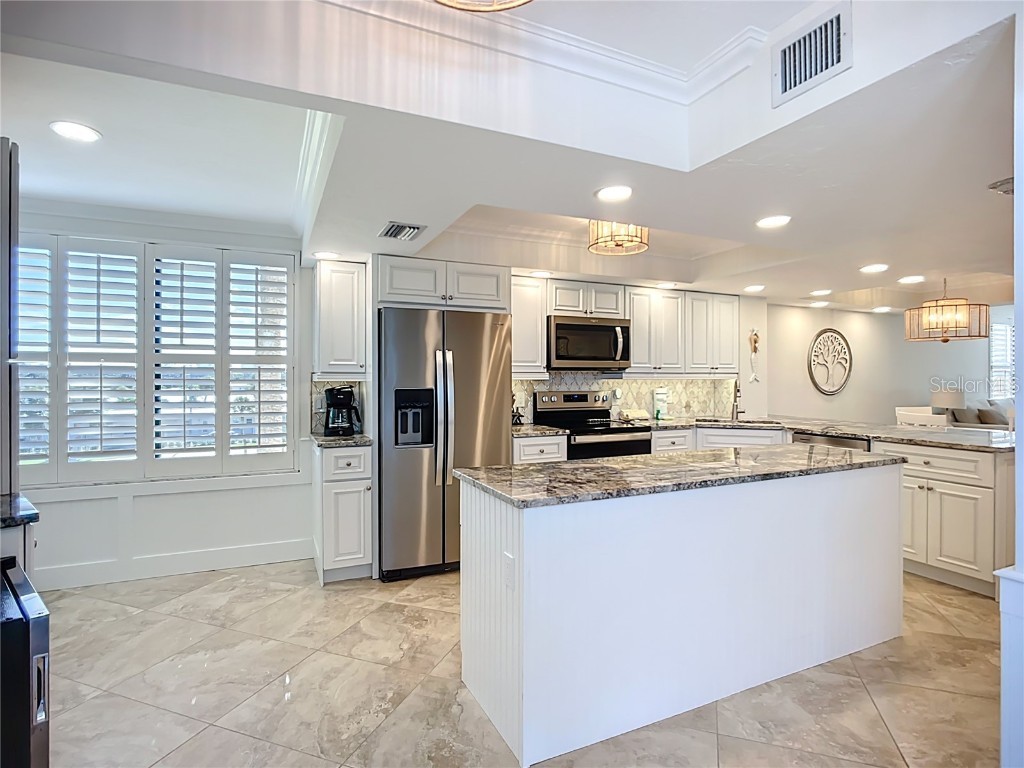 5770 Midnight Pass Road #301 Sarasota FL 34242 A4663854 image3