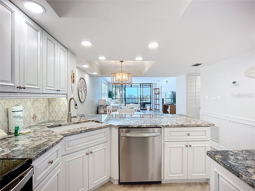 5770 Midnight Pass Road #301 Sarasota FL 34242 A4663854 image8