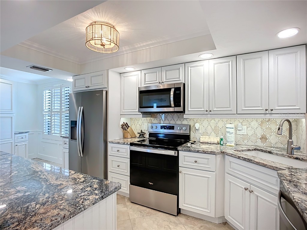 5770 Midnight Pass Road #301 Sarasota FL 34242 A4663854 image9