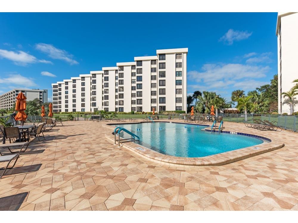 5770 Midnight Pass Road #605 Sarasota FL 34242 A4486589 image28