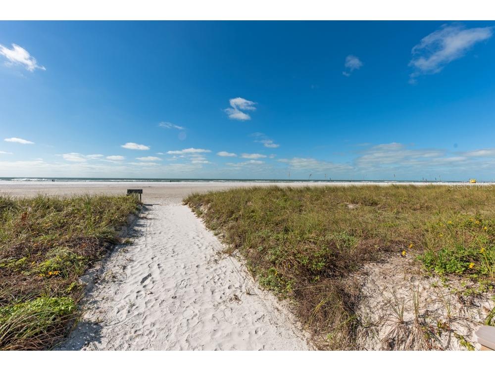 5770 Midnight Pass Road #605 Sarasota FL 34242 A4486589 image32