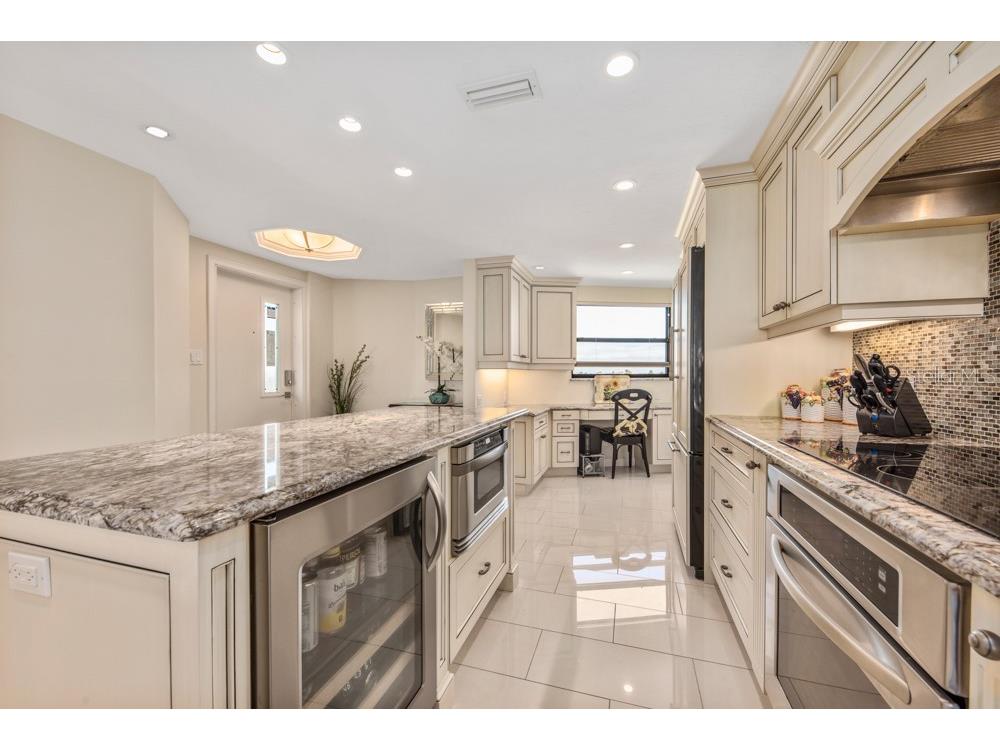 5770 Midnight Pass Road #605 Sarasota FL 34242 A4486589 image7