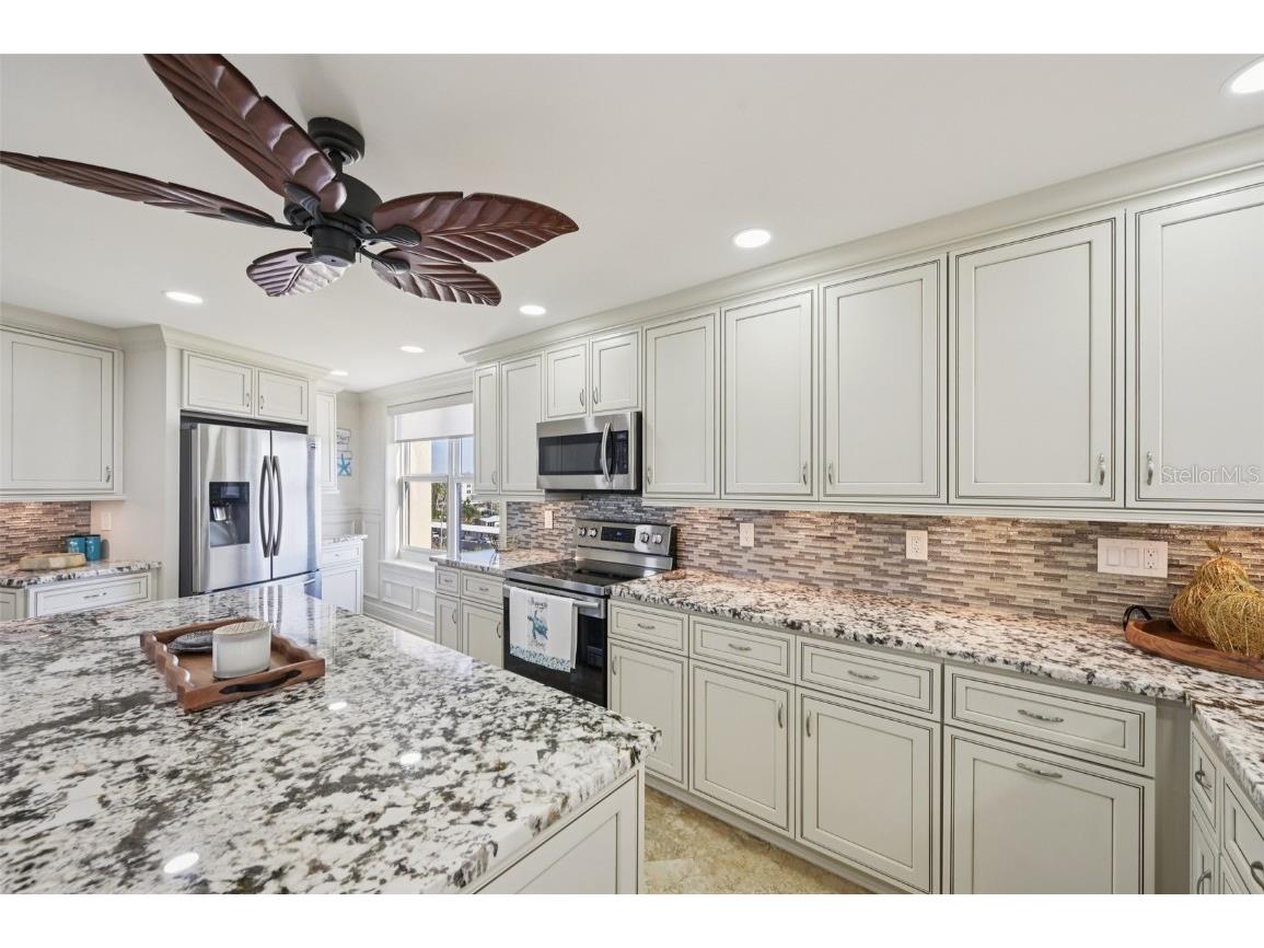 5770 Midnight Pass Road #C601 Sarasota FL 34242 - GULF OF AMERICA A4674063 image5