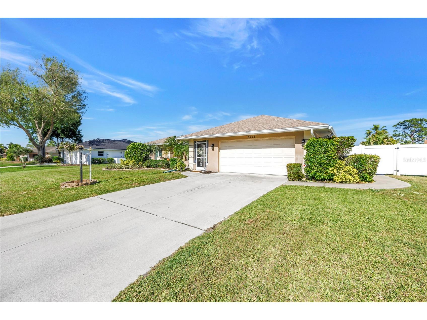 5771 Timberlake Sarasota FL 34243 TB8500441 image1
