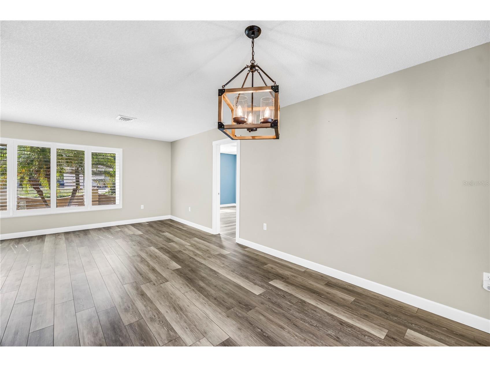 5771 Timberlake Sarasota FL 34243 TB8500441 image10