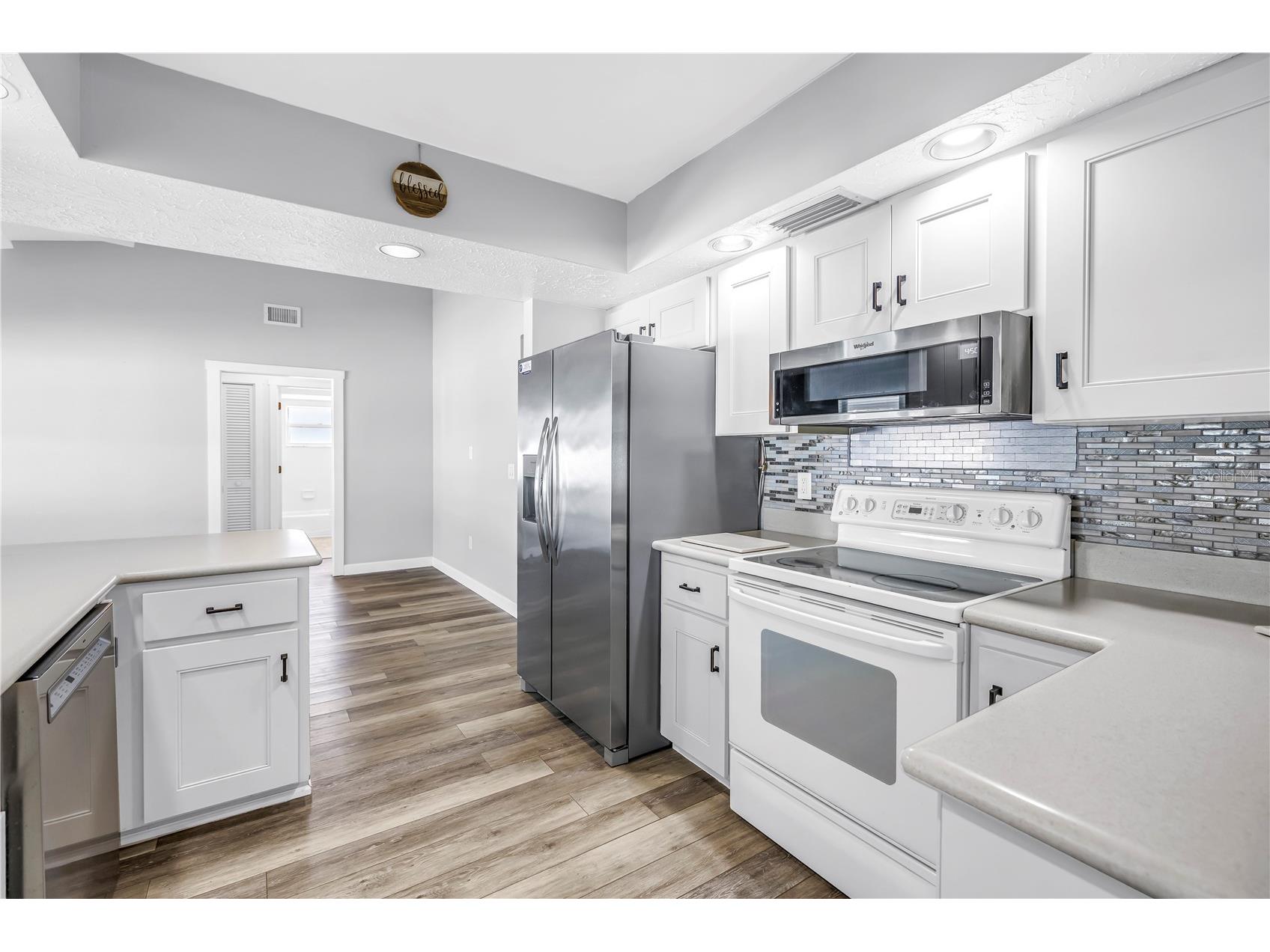 5771 Timberlake Sarasota FL 34243 TB8500441 image12