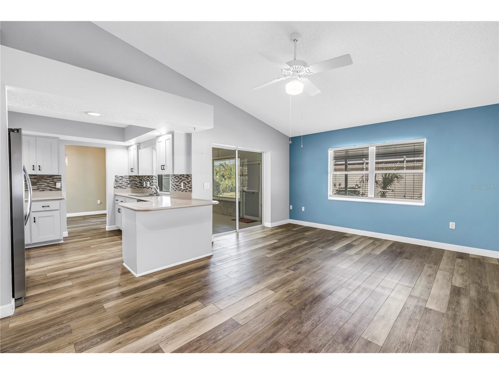 5771 Timberlake Sarasota FL 34243 TB8500441 image17