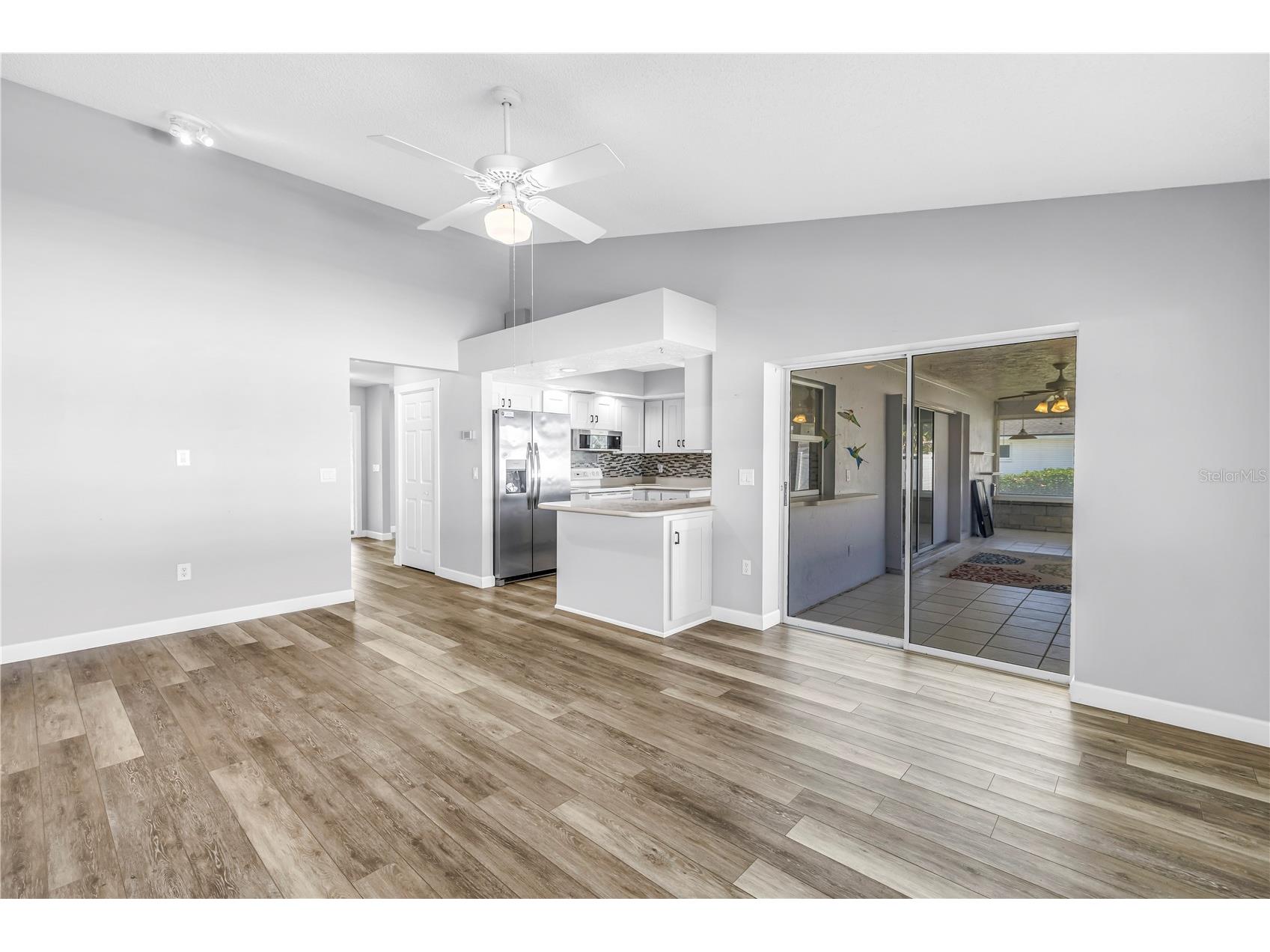 5771 Timberlake Sarasota FL 34243 TB8500441 image18