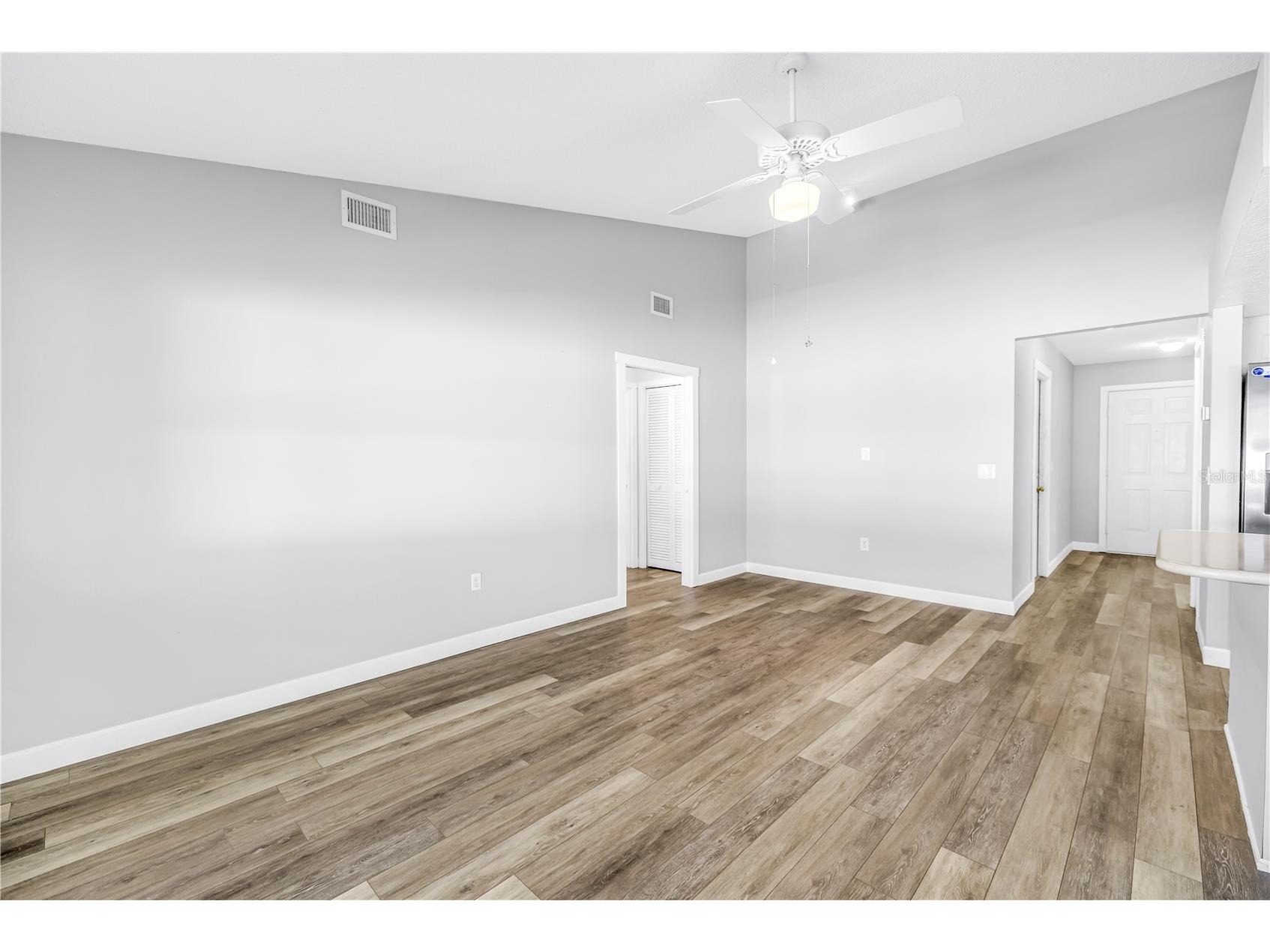 5771 Timberlake Sarasota FL 34243 TB8500441 image19