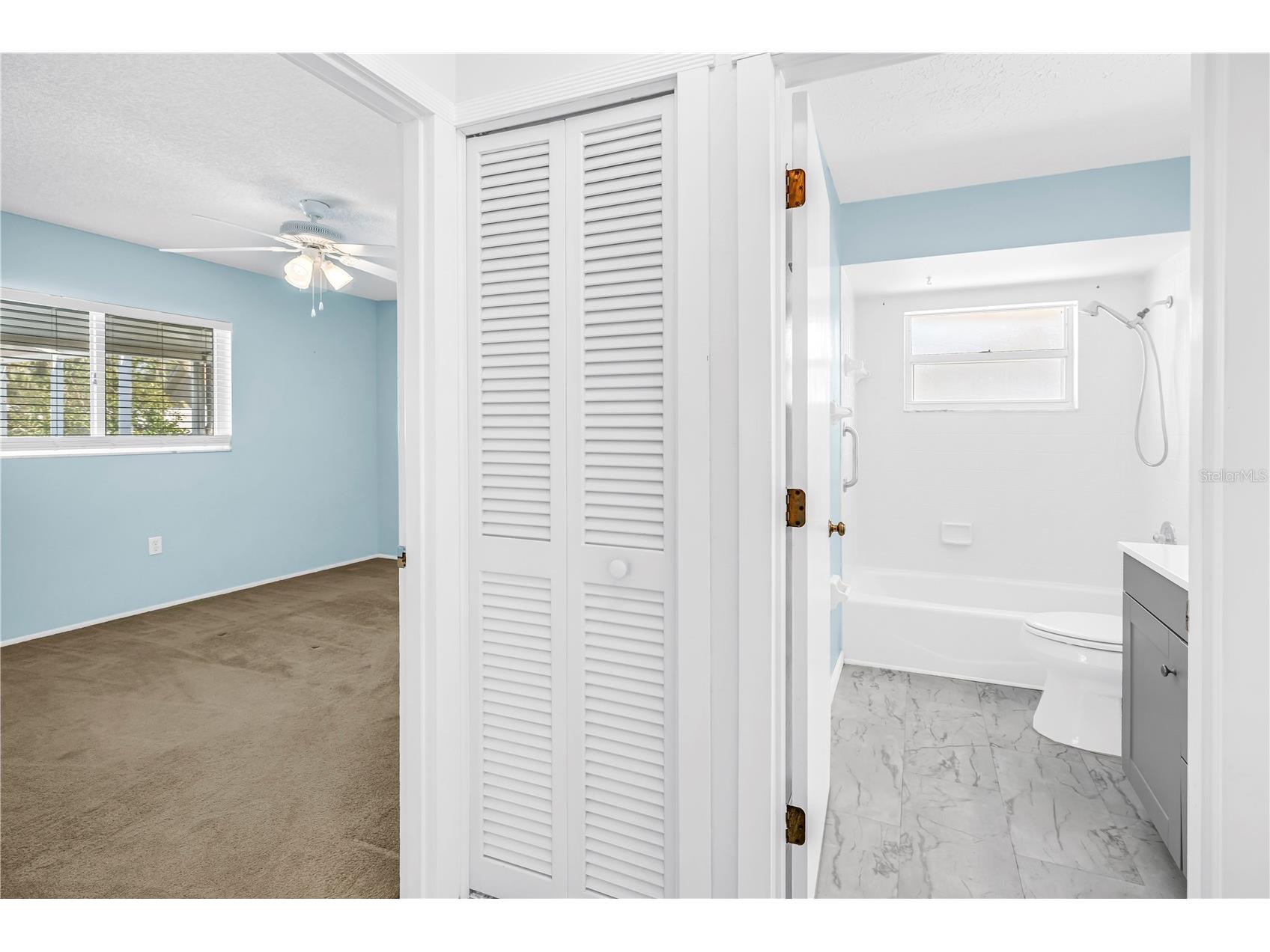 5771 Timberlake Sarasota FL 34243 TB8500441 image20